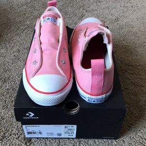 NIB Converse Girls Juniors Size 5 Pink with Silver Stars